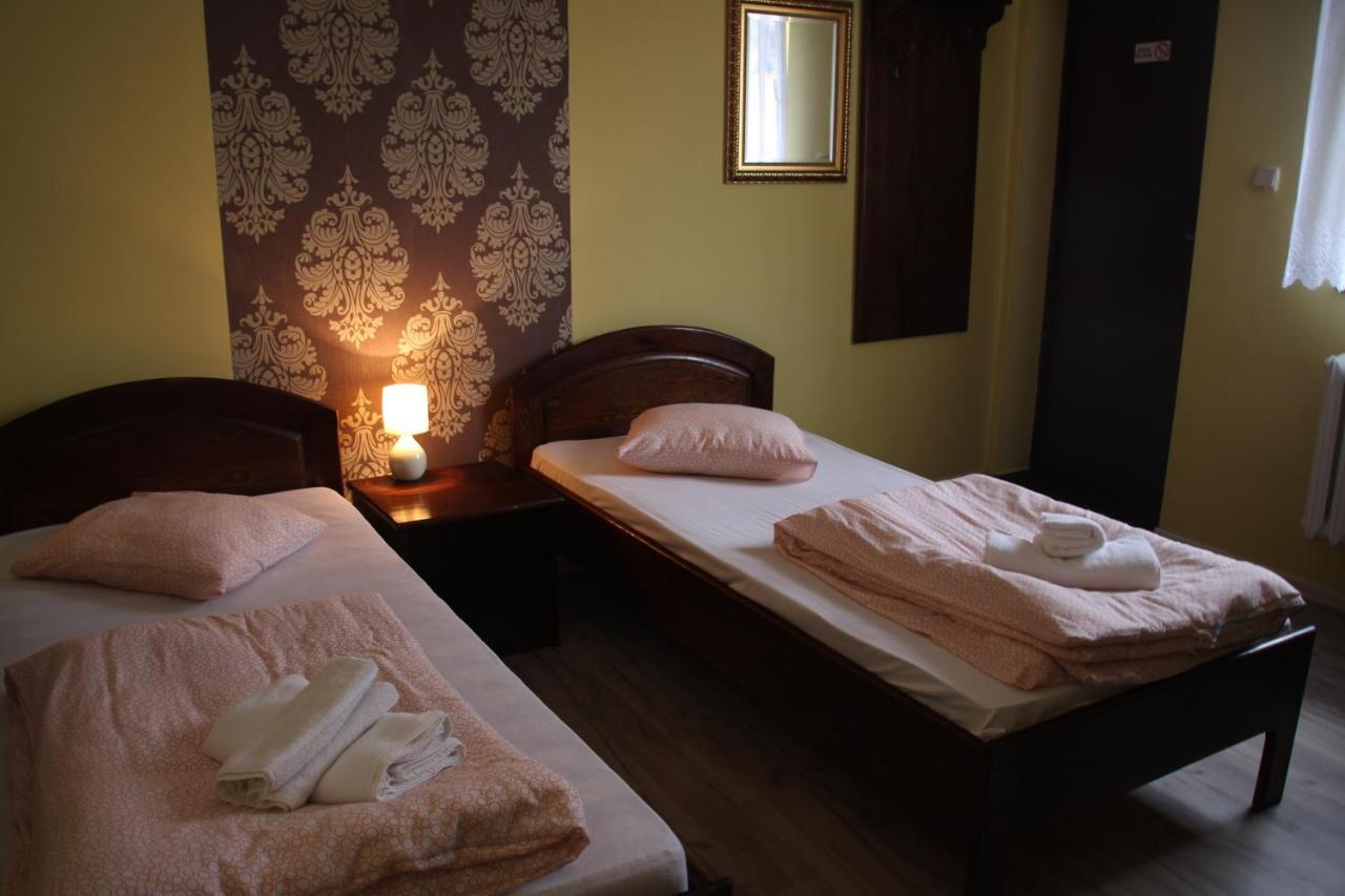 Zajazd Pod Kominkiem - Brzoza Kolo Torunia Exteriér fotografie