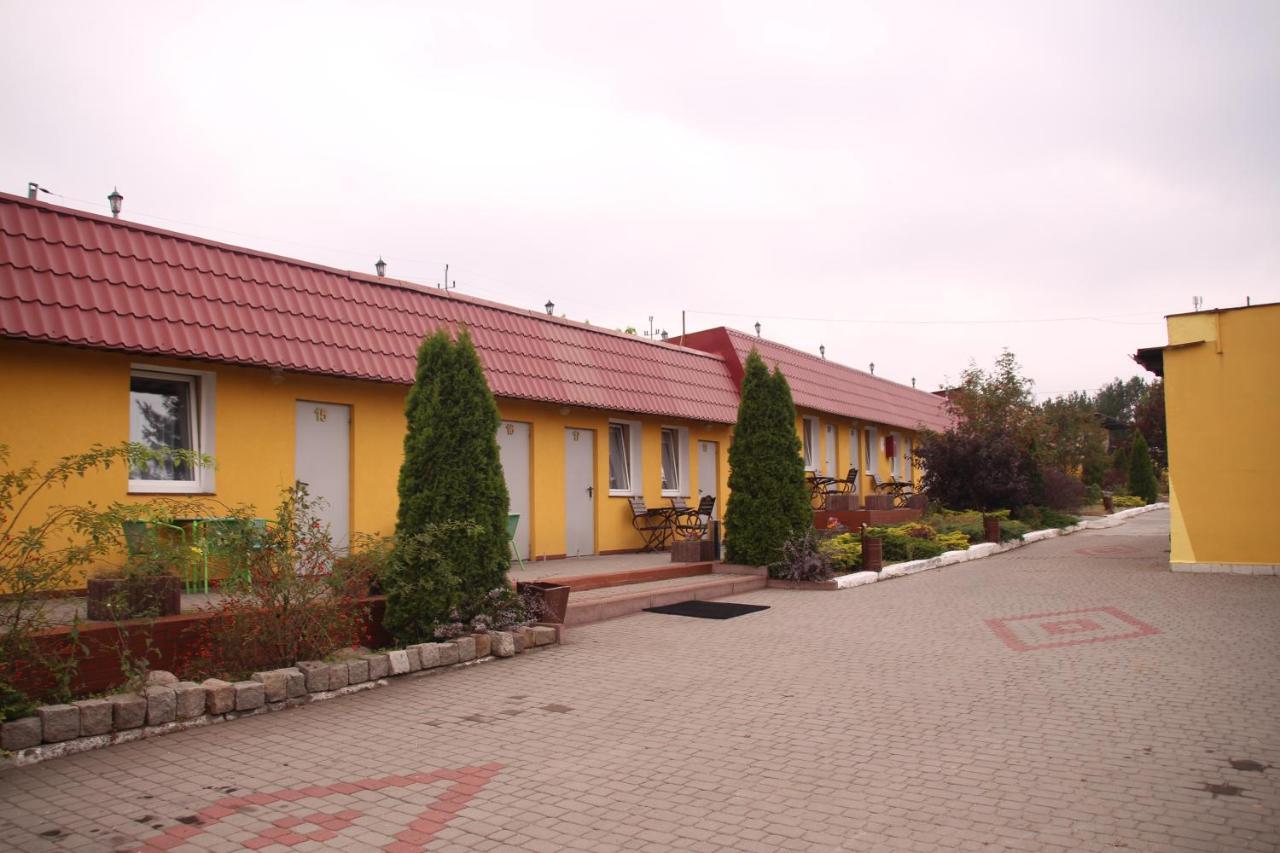 Zajazd Pod Kominkiem - Brzoza Kolo Torunia Exteriér fotografie